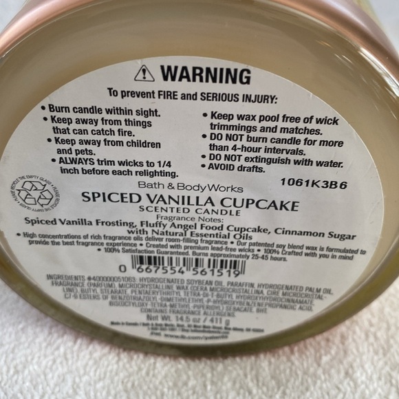 Bath & Body Works 3 wick candle Spiced Vanilla Cupcake copper colored lid New - Picture 3 of 3